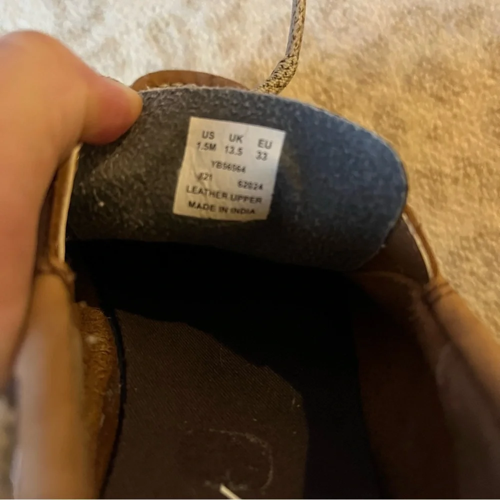 Sperry Tan Boat Shoes with White Stitching - Picture 8 of 8